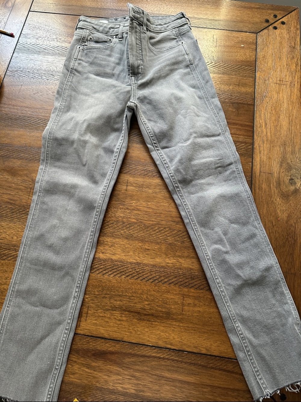 GAP Women's Skinny Jeans in Light Gray